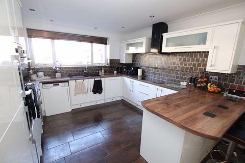 4 bedroom detached house for sale, WILSON STREET, CLEETHORPES