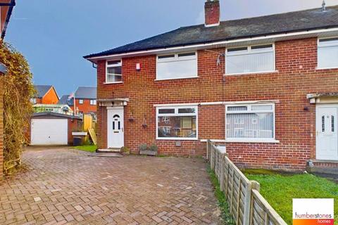 3 bedroom semi-detached house to rent, Telford Close, Smethwick