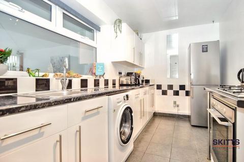 2 bedroom semi-detached house for sale, Booth Street, WS3