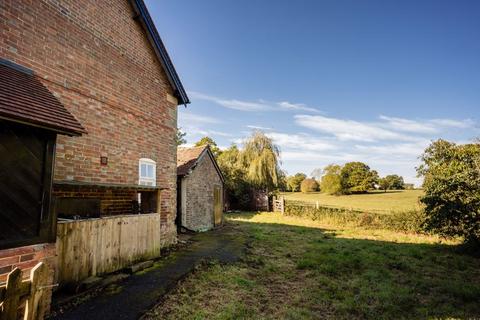 2 bedroom semi-detached house to rent, Borde Hill Lane, Haywards Heath