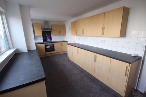 3 bedroom terraced house to rent, Oak Croft, Birmingham