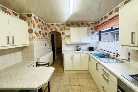 1 bedroom semi-detached bungalow for sale, Lynmouth Close, Radcliffe