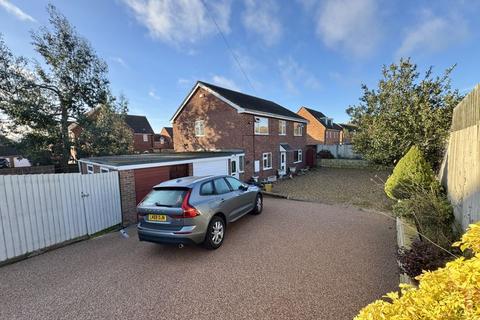 5 bedroom detached house for sale, Barrowby Road, Grantham