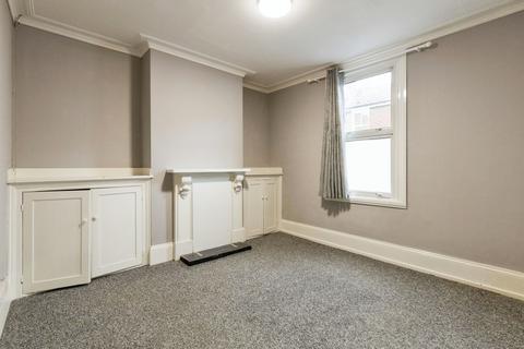 2 bedroom end of terrace house to rent, Mitre Street, Cheltenham