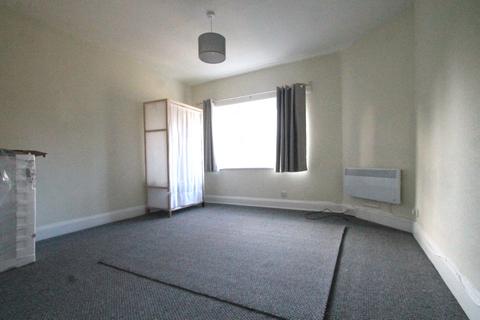 Studio to rent, Shakespeare Road