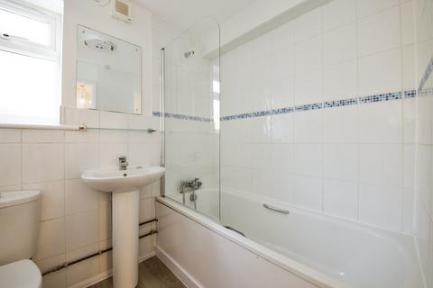 1 bedroom flat to rent, Fulready Road, Leytonstone