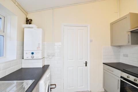 3 bedroom terraced house to rent, Rothsay Road