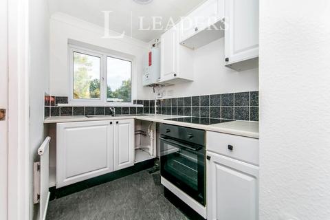 2 bedroom end of terrace house to rent, Derwent Road, Highwoods, CO4