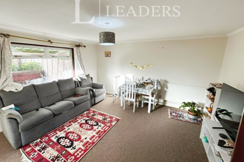 2 bedroom bungalow to rent, Teversham Drift, Cambridge, CB1