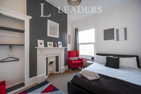 5 bedroom terraced house to rent, Lawrence Road, Southsea