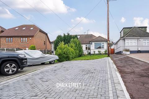 2 bedroom semi-detached bungalow for sale, Cranham Gardens, Upminster, RM14