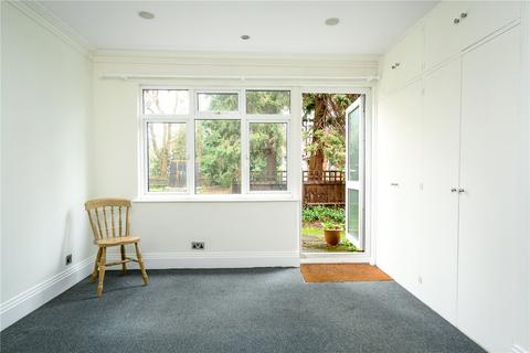 2 bedroom apartment to rent, Heath Road, Weybridge, Surrey, KT13