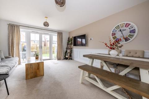 2 bedroom semi-detached house for sale, Pintail Place, Crowborough