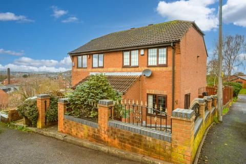 2 bedroom semi-detached house for sale, Surrey Drive, Kingswinford DY6