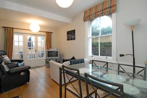 2 bedroom apartment for sale, London W6