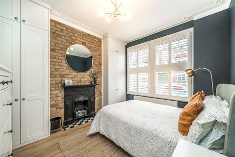 2 bedroom maisonette for sale, London SW2