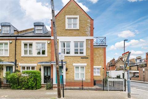 5 bedroom semi-detached house to rent, London SW8