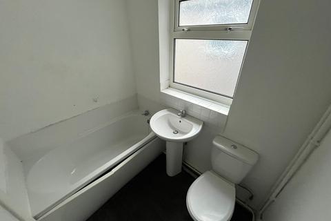 1 bedroom flat to rent, Oxford Street, Grimsby, Lincolnshire, DN32