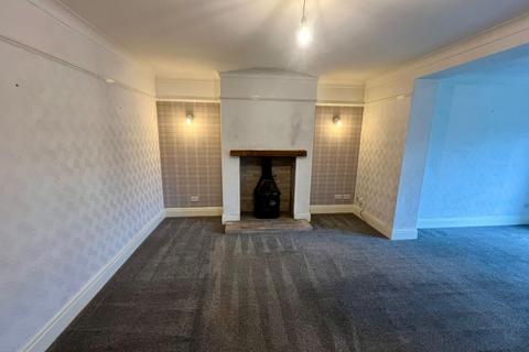 3 bedroom semi-detached house to rent, Belmont Avenue, Otley, West Yorkshire, LS21