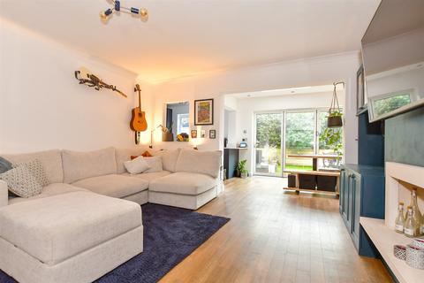 2 bedroom ground floor maisonette for sale, Palmerston Road, Buckhurst Hill, Essex