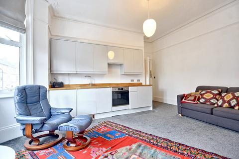 1 bedroom flat for sale, Roderick Road, London NW3