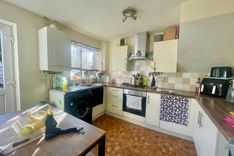 3 bedroom end of terrace house for sale, Yately Close, Bushmead, Luton, Bedfordshire, LU2 7HF