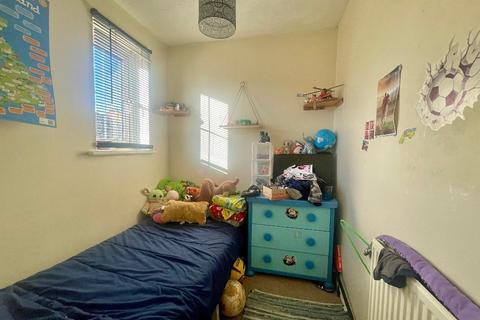 3 bedroom end of terrace house for sale, Yately Close, Bushmead, Luton, Bedfordshire, LU2 7HF