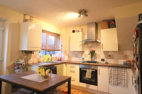 3 bedroom end of terrace house for sale, Yately Close, Bushmead, Luton, Bedfordshire, LU2 7HF