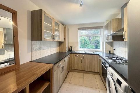 2 bedroom flat for sale, Harewood Road, South Croydon, Surrey, CR2 7AL