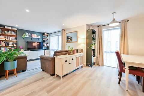 2 bedroom flat for sale, Freda Street, Bermondsey, London, SE16