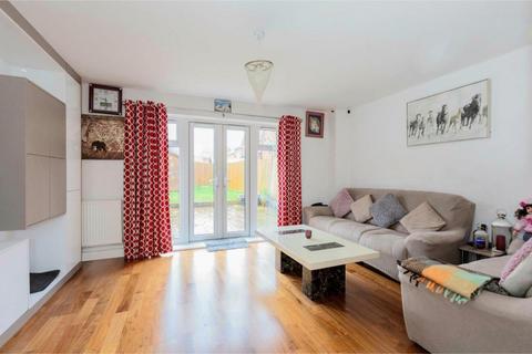 4 bedroom semi-detached house for sale, Kings Reach, Langley SL3