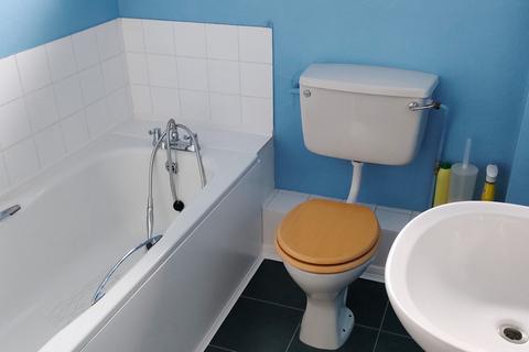 undefined, Notley End, Surrey, TW200RE