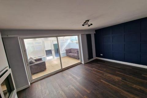 2 bedroom terraced house to rent, Gravel Bank ,Birmingham