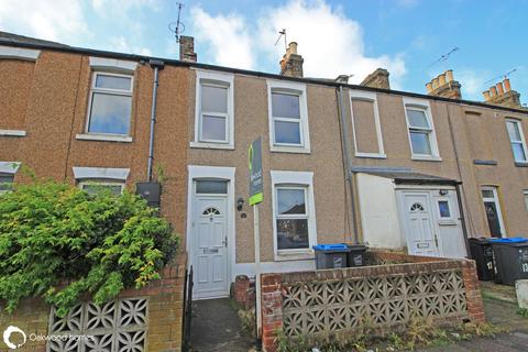 2 bedroom terraced house to rent, Milton Avenue, Margate