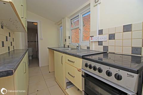 2 bedroom terraced house to rent, Milton Avenue, Margate