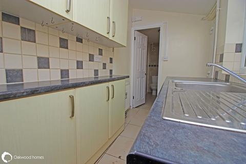 2 bedroom terraced house to rent, Milton Avenue, Margate