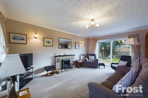 3 bedroom detached house for sale, Echelforde Drive, Ashford, Surrey, TW15