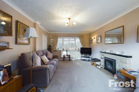 4 Echelforde Drive, Ashford, TW15 2ER