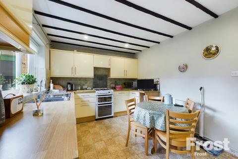 4 Echelforde Drive, Ashford, TW15 2ER
