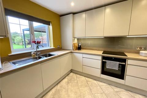 9 Maplecroft Lane, Nazeing, Waltham Abbey, EN9 2NR