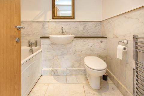 Flat B, 2 Burlington Road, Bristol, BS6 6TL