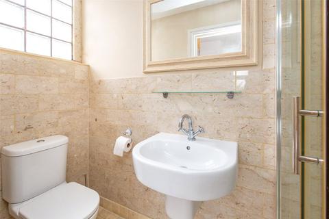 Flat B, 2 Burlington Road, Bristol, BS6 6TL