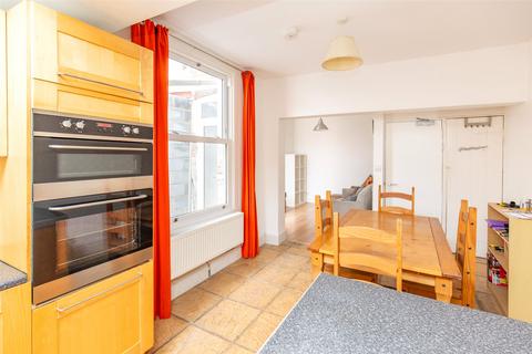 17 Sandford Road, Bristol, BS8 4QG