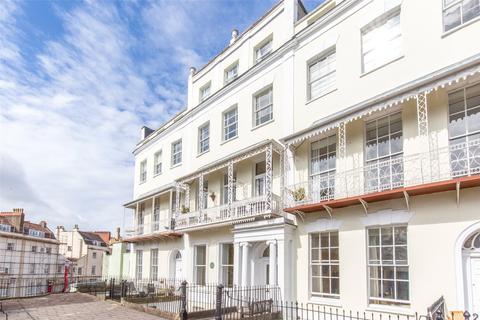 1 bedroom apartment for sale, Royal York Crescent, Bristol BS8