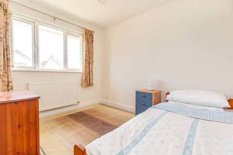 8 The Paddock, Banwell, BS29 6DH