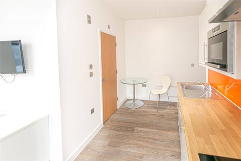 Studio to rent, Crown House, City Centre BS1