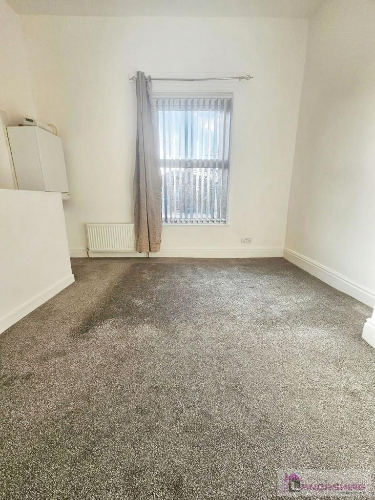House in Manchester, Greater Manchester - More