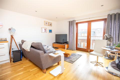 2 bedroom maisonette for sale, Wellesley Mews, Westbury-On-Trym, Bristol, BS10