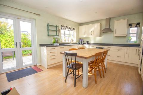 5 bedroom detached house to rent, The Close, Henbury, Bristol, BS10