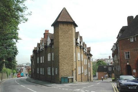 undefined, Portsmouth Road, Guildford GU2